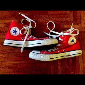Red converse size 6